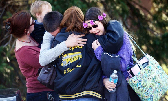 20 hurt in mass stabbing at US high school