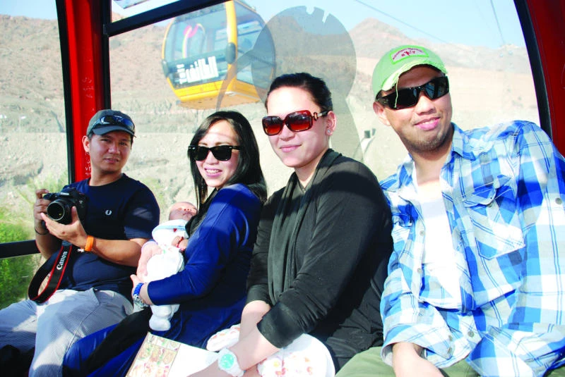 Visitors throng Taif for mild weather and cable cars