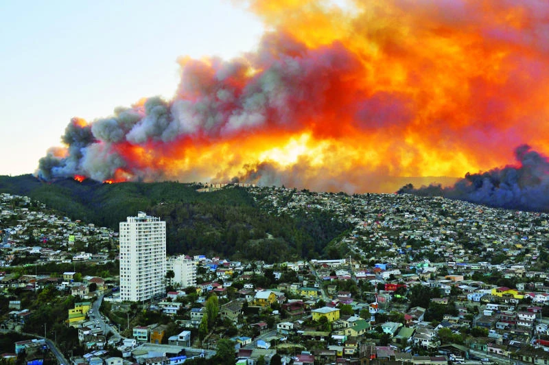 16 die as huge fire engulfs Chile city; disaster declared