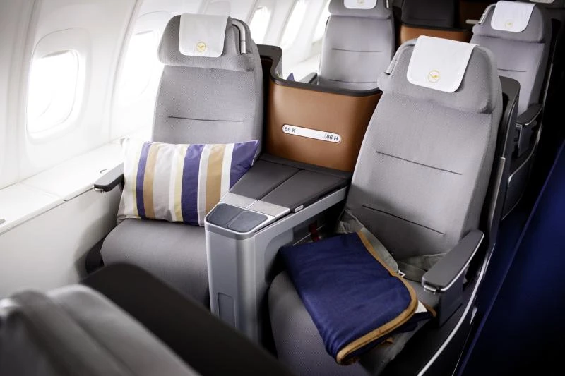 Lufthansa receives first of ten A380s to fit new Business Class