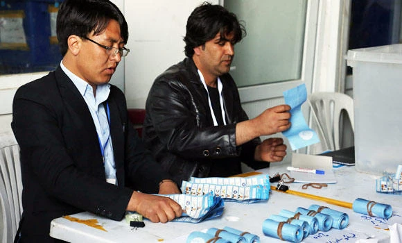 1,900 poll complaints under probe