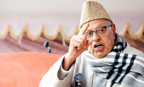 30 officials quit in Kashmir after rebel threats