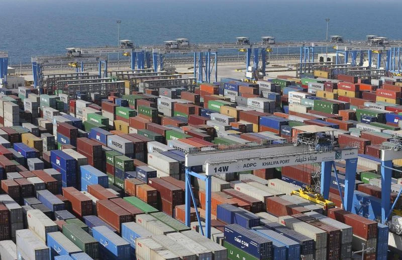 Dubai fragrance trade moves up