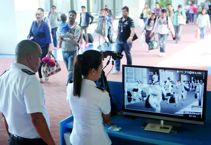 Philippines asks over 400 airline passengers to check for MERS