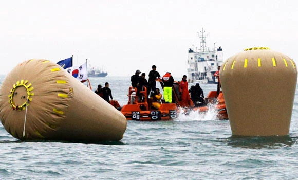 S. Korean schoolteacher in ferry disaster ends life