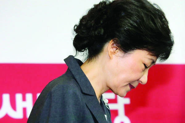 South Korean president apologizes for ferry disaster