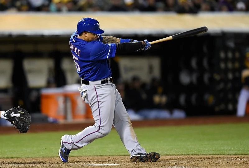 Rangers edge A's 5-4 to close AL West gap