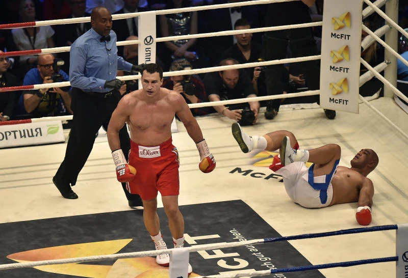 Klitschko KOs Leapai in 5th round