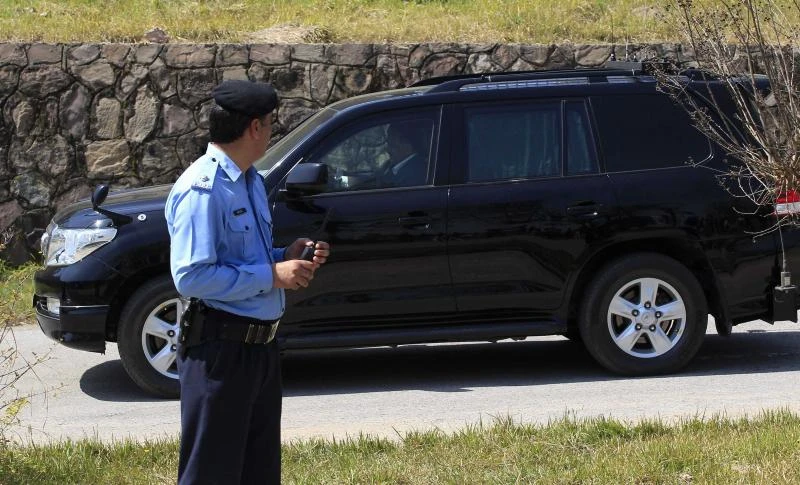 Musharraf survives assassination bomb attempt: Police