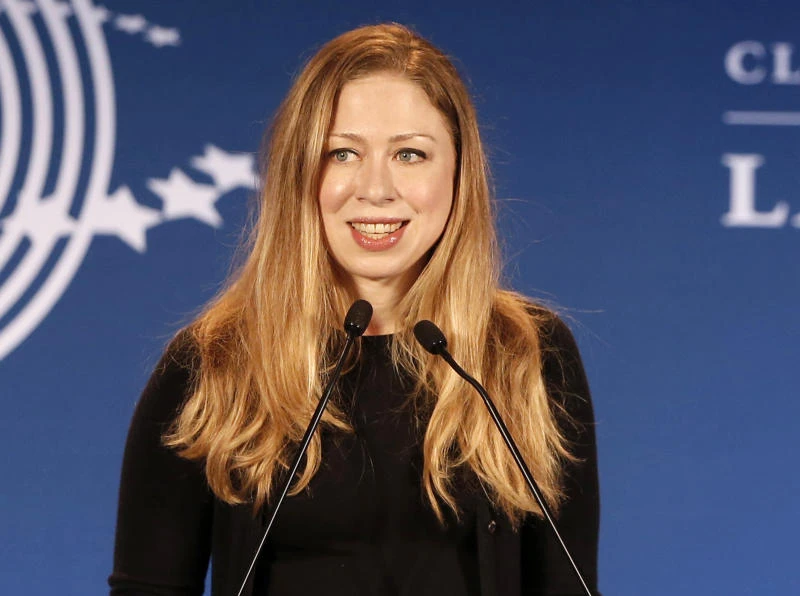 Chelsea Clinton,34, expecting first child