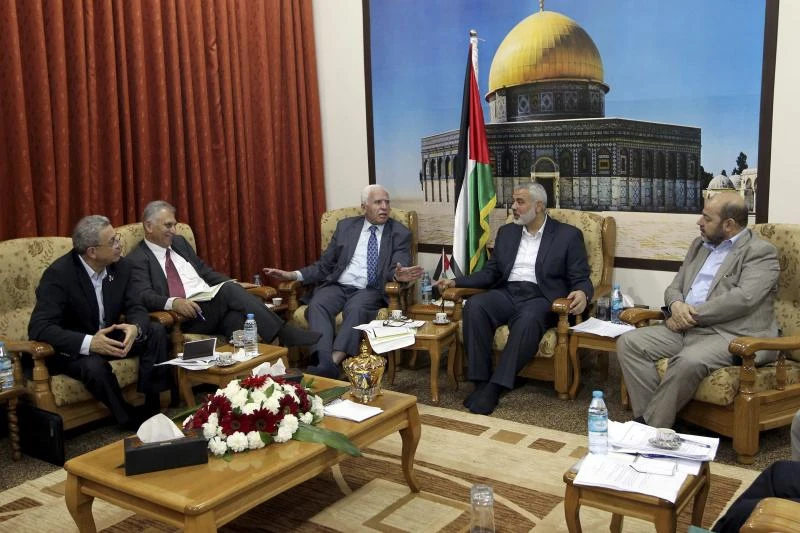 Abbas, rival Hamas give reconciliation another try
