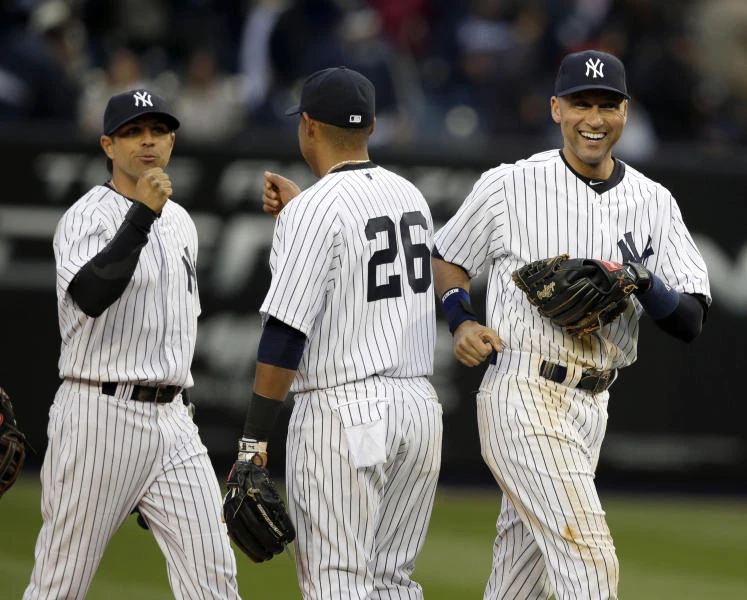 Jeter emerges a winner in his final home opener