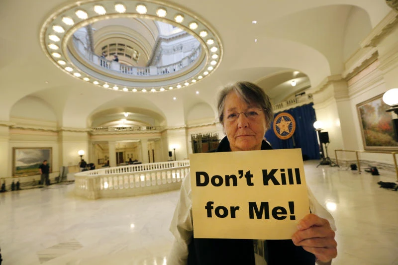 US Heart attack kills US man after botched execution
