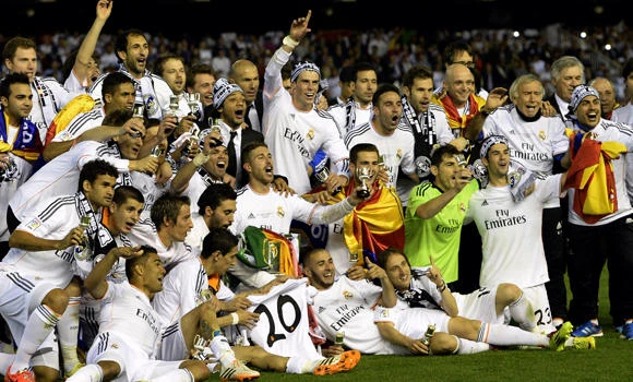 Bale leads Madrid 2-1 past Barca for Copa del Rey
