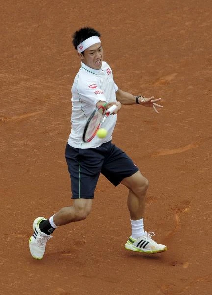 Giraldo, Nishikori in Barcelona final showdown