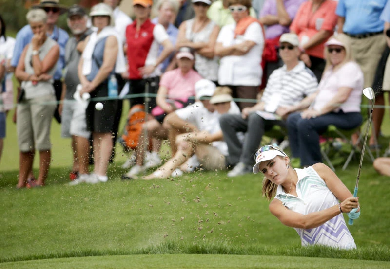 Thompson, Pak share Kraft Nabisco lead