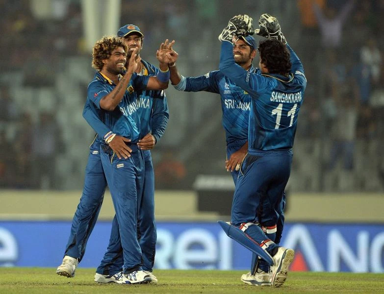 Sri Lanka in final as rain plays spoilsport