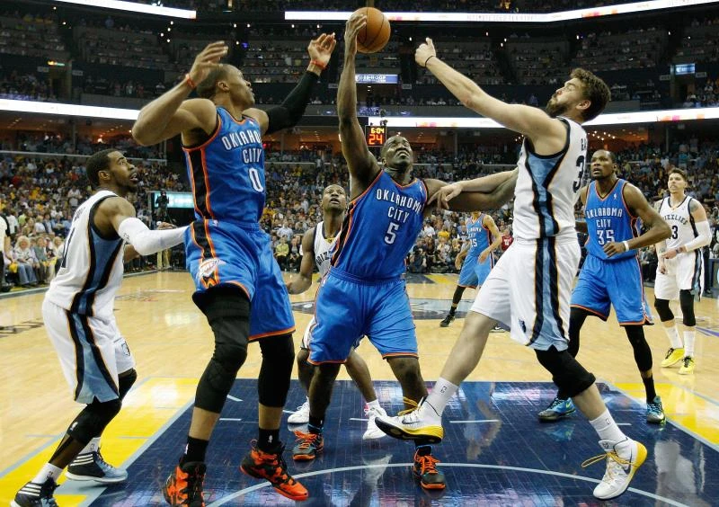 Hawks, Grizzlies revel in home wins