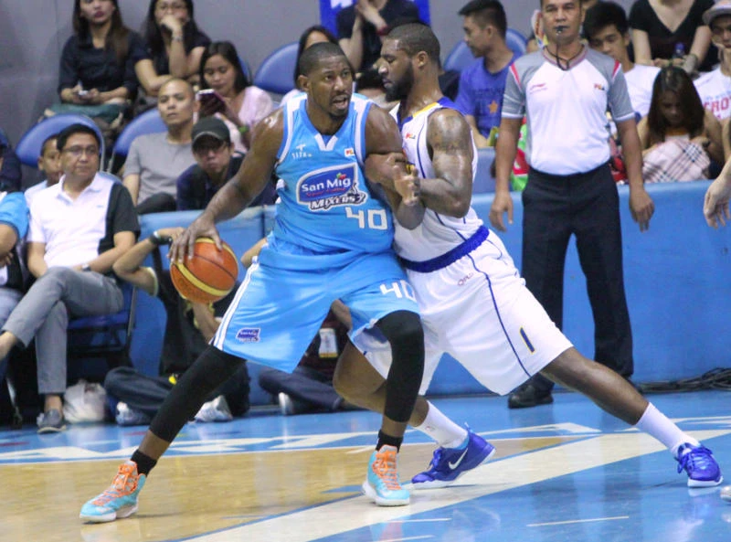 Talk 'N Text thrashes Mixers, earns twice-to-beat edge