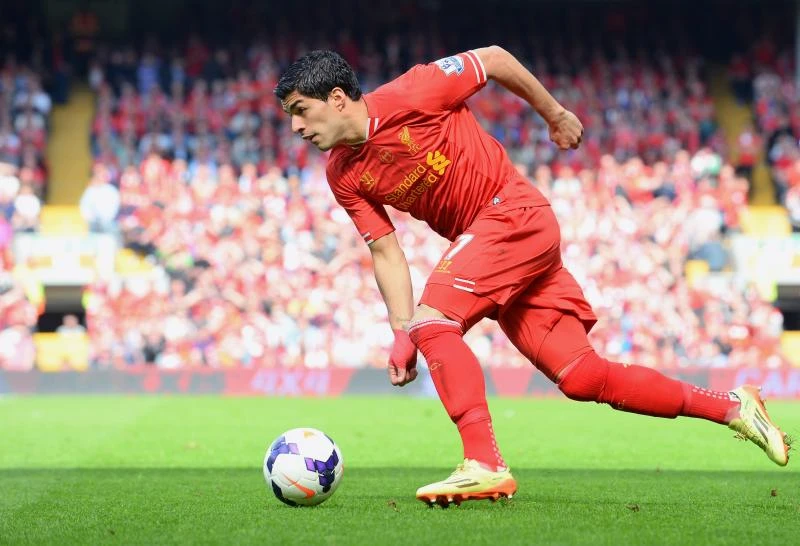 Suarez voted player of the year in England