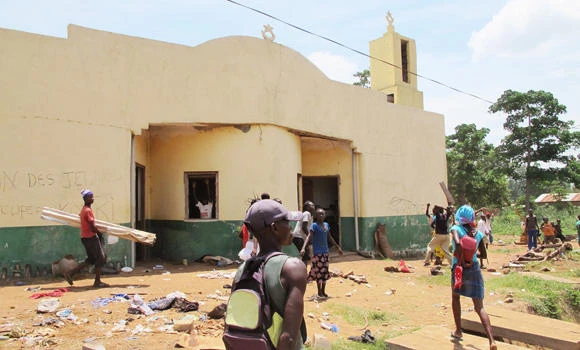 'Barbarians' loot mosque in C. African Republic