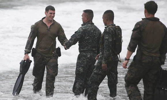 Philippines says US obligated to help in case of attack