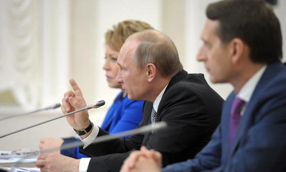 New US sanctions on Russian officials, companies over Ukraine