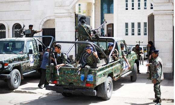 Yemeni colonel shot dead in Aden; 2 hurt in bomb attack
