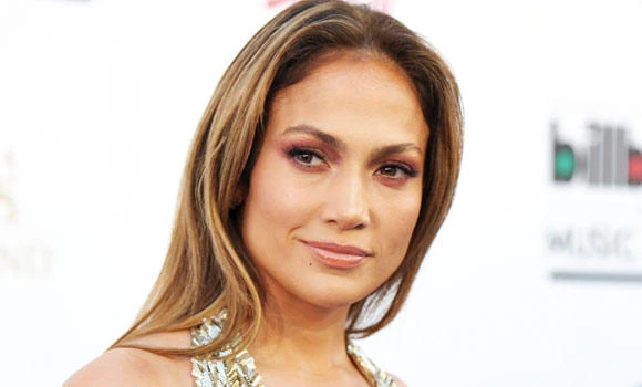 JLo terrified of plastic surgery
