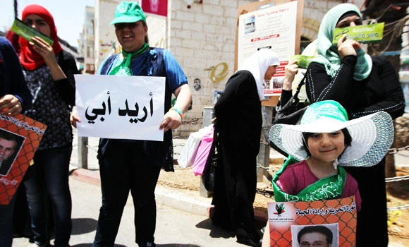 Palestinians smuggling sperm out of Israeli jails so wives can have babies