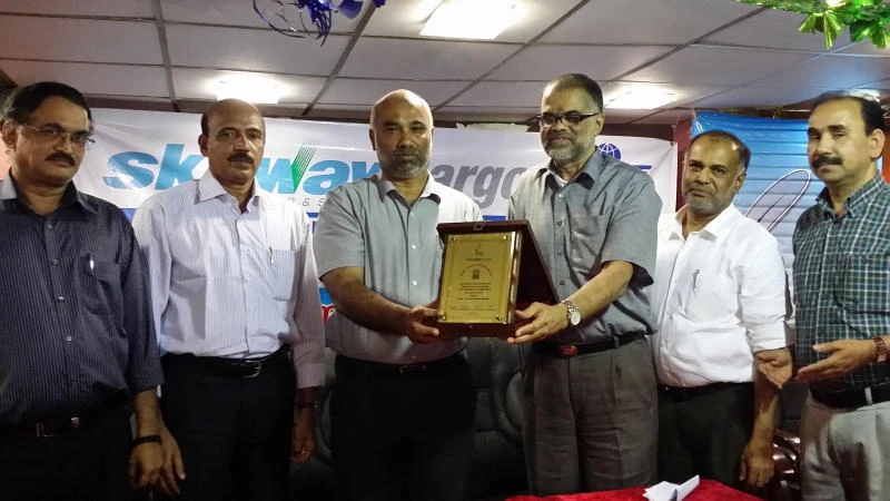 Journalist receives award