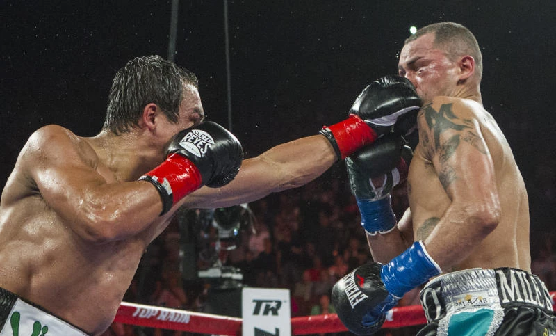 Juan Manuel Marquez dominates Alvarado in victory