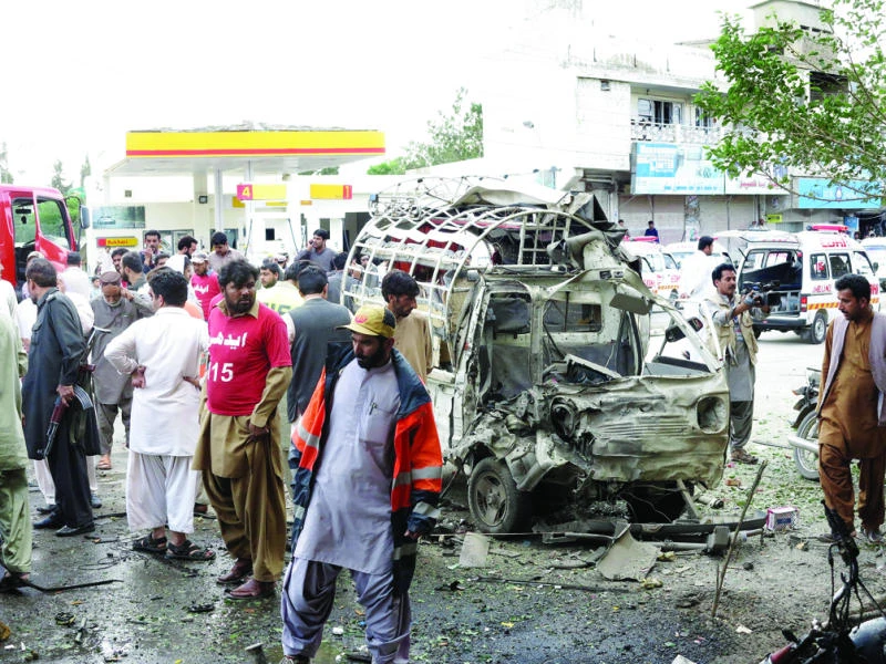9 Pakistani soldiers killed in bomb blast