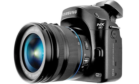 Samsung introduces NX30 Camera at Jeddah event