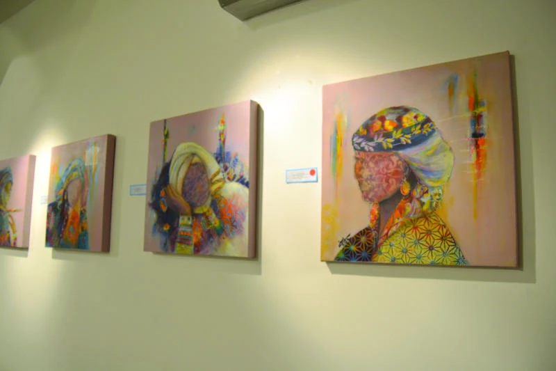 Samiah Khashoggi‘s ‘Patches’ deals with social issues