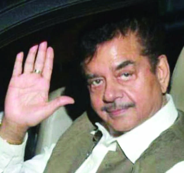 Bollywood celebrities who lost and won in polls