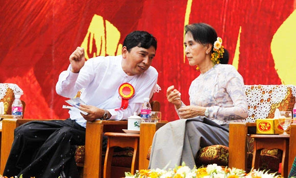 Suu Kyi calls for Myanmar charter change