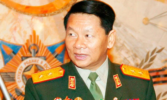 Lao defense chief killed in plane crash