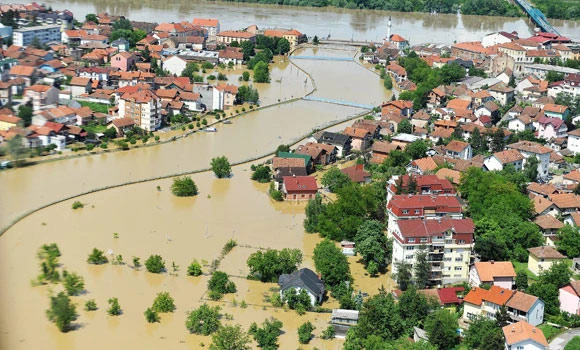 Russia, EU join flood relief efforts in Serbia, Bosnia