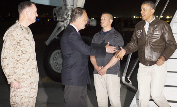 Obama visits Afghanistan