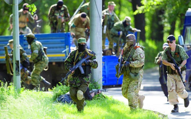 Ukraine launches air raids against gunmen
