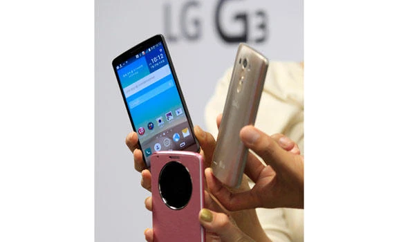 Smartphone market ‘still growing as prices fall’
