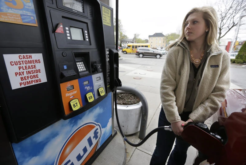 Oil prices expected to drop in second half