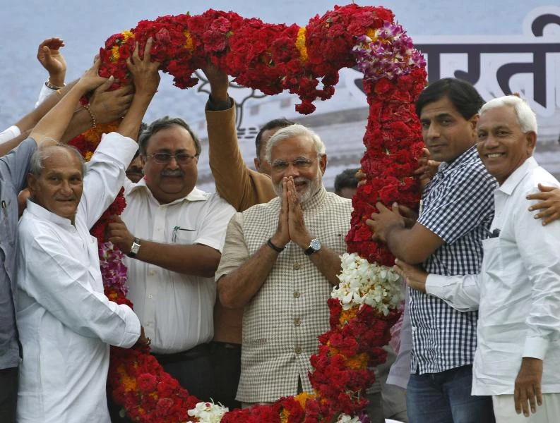 Obama congratulates India's Modi, invites him to US