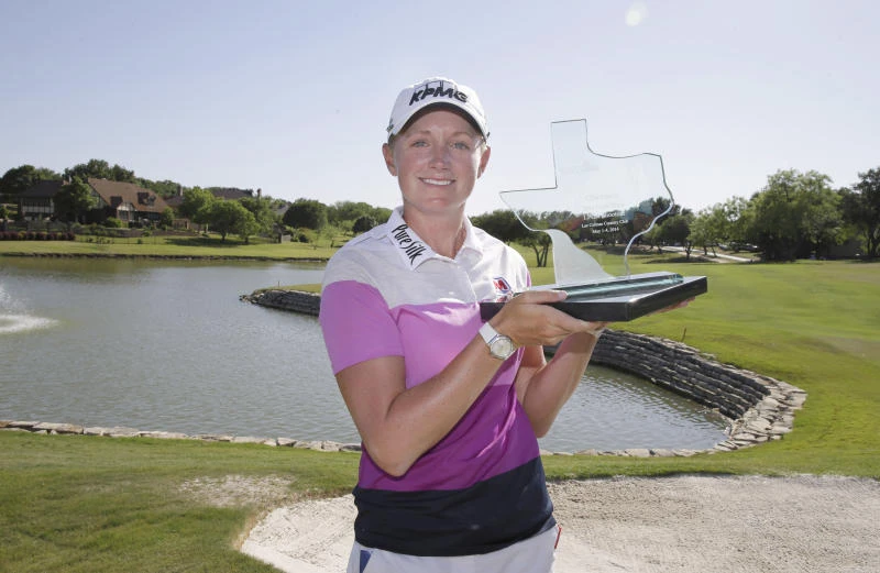 Lewis claims first LPGA win of 2014 in style