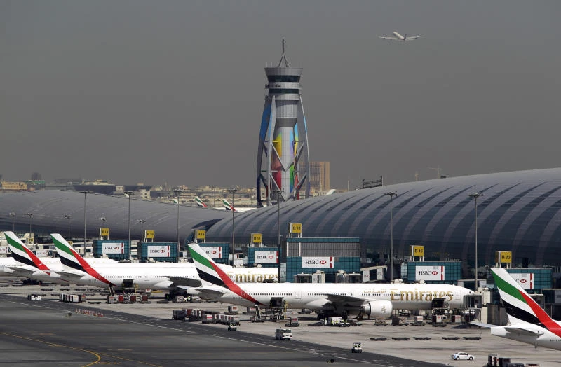 Emirates not looking for stake in Qantas