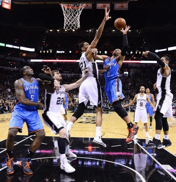Spurs silence Thunder with Game One win