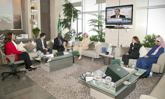 Alwaleed, Senegalese envoy discuss investments