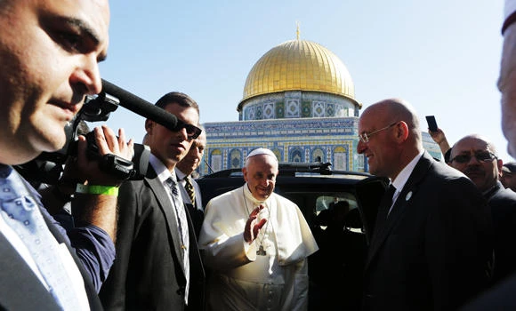 Pope visits the Dome of the Rock, Western Wall in Jerusalem