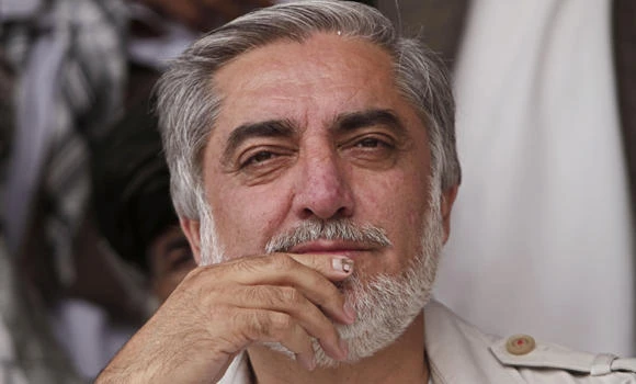 Afghan candidate escapes assassination attempt
